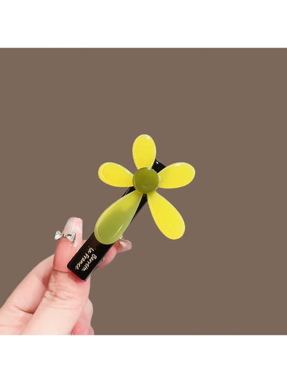 Beau - Small Fresh Sunflower Hair Clip