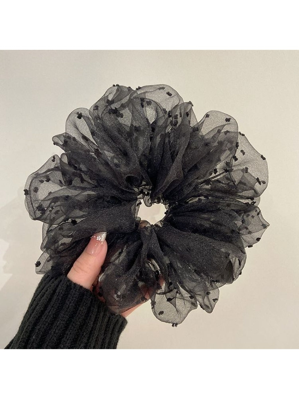 Gifty - Puffy Polka-Dot Tulle Scrunchie