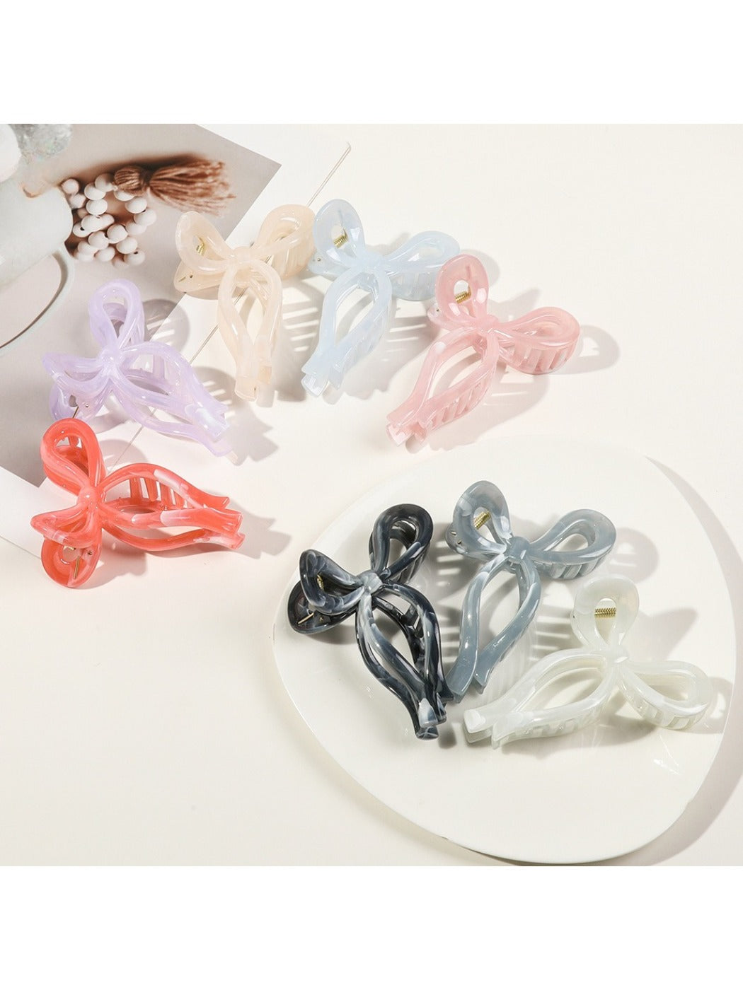 Beau - Openwork Bow Shaped Hair Claw Clip