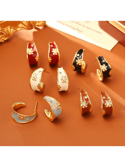Earedge - Modern C-Hoop Earrings