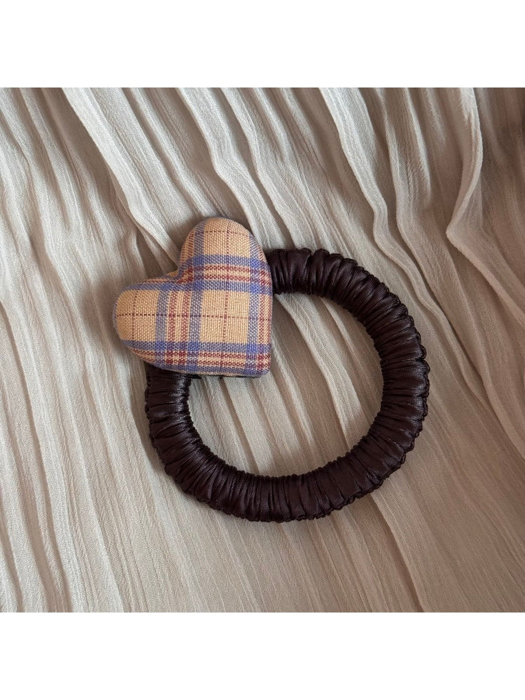 Gifty - Polyester Heart Detail Decorative Elastic Hair Tie