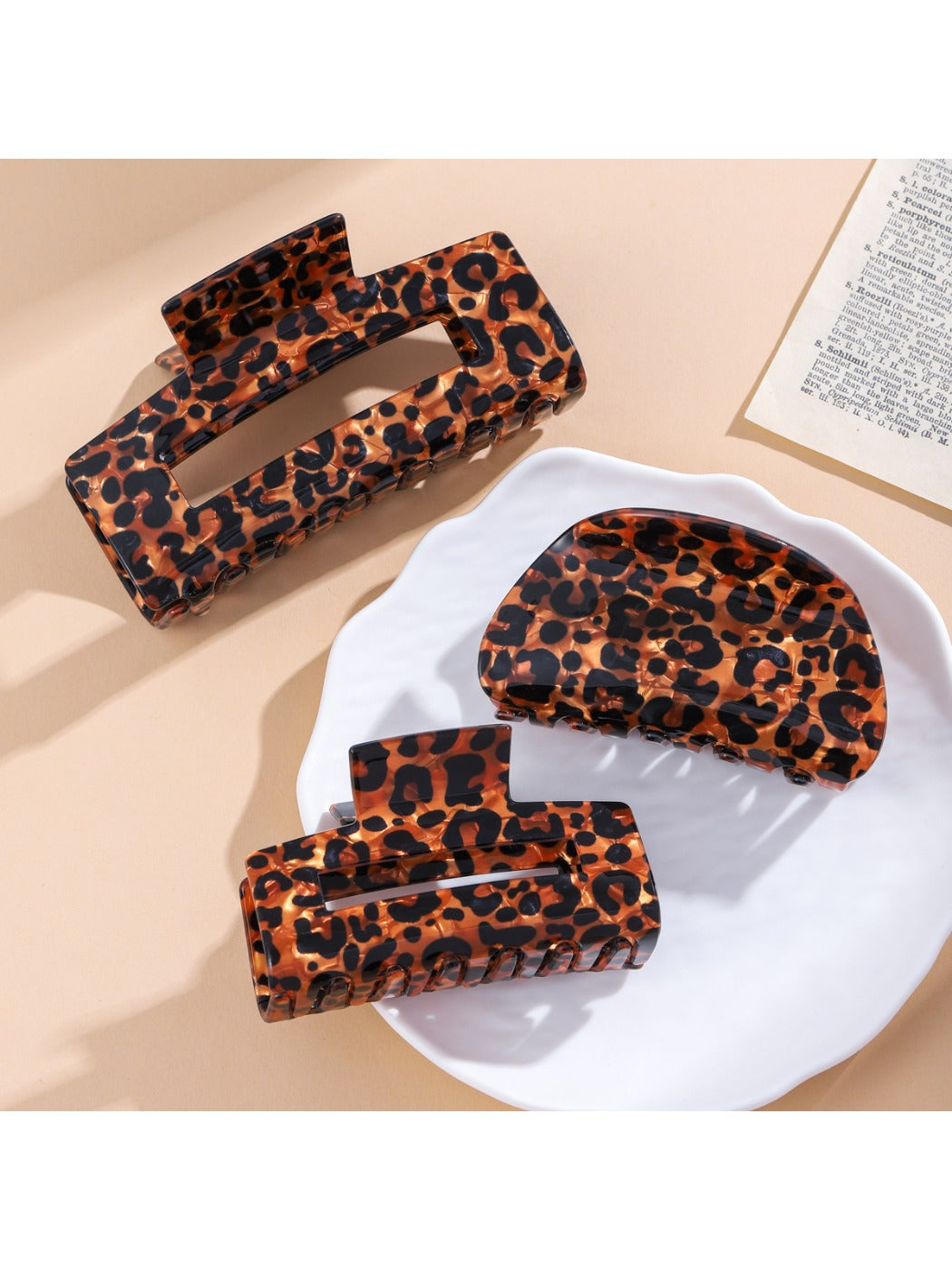 Beau - Retro Leopard Print Square Claw Clip