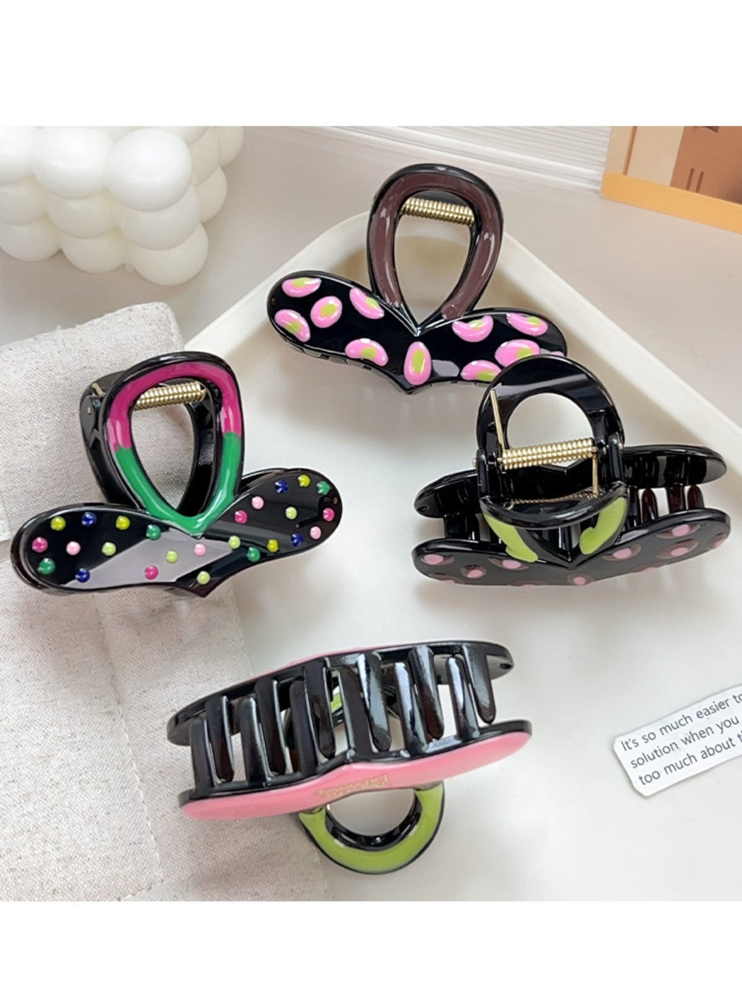 Beau - Heart Dot Hair Clip