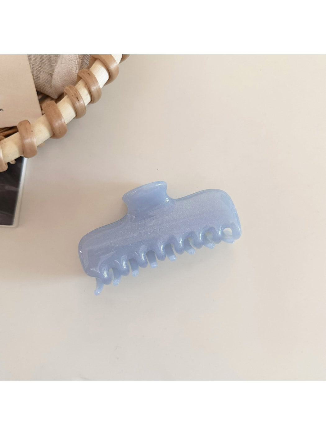 Beau - Glossy Square PC Alloy Hair Claw Clip