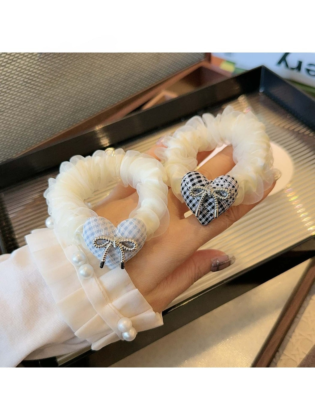 Gifty - Heart Bow Fabric Elastic Scrunchie