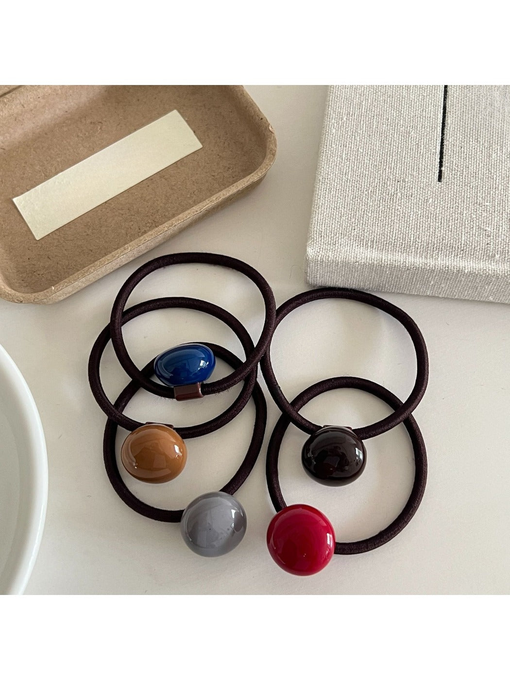 Gifty - Retro Round Pattern Hair Tie