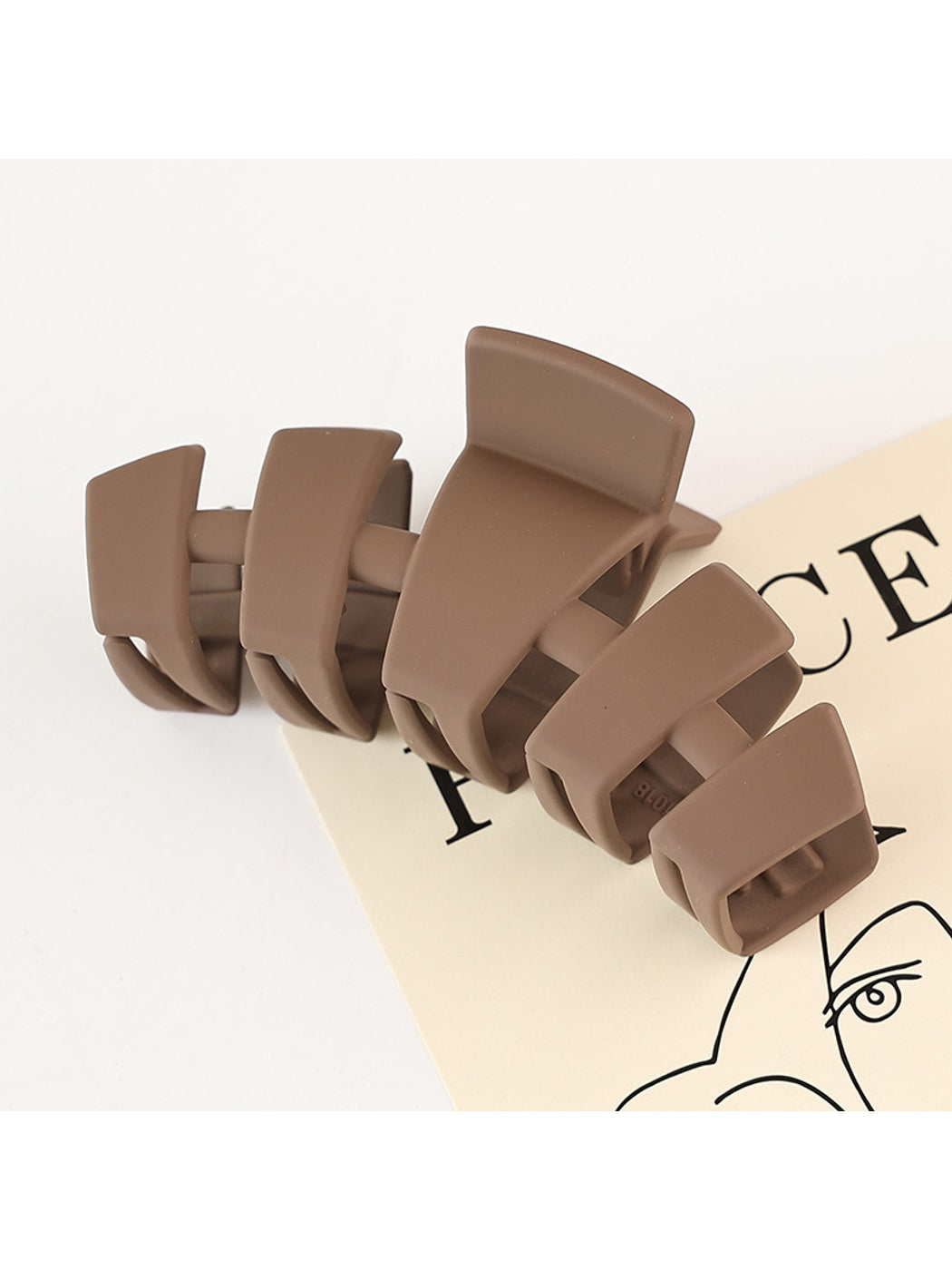 Beau - Simple Matte Finish Plastic Claw Clip