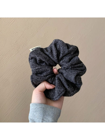 Gifty - Elegant Sweet Soft Scrunchie