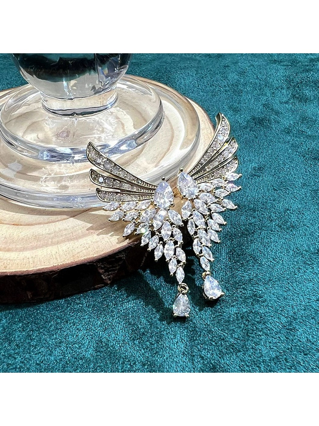 Earedge - Openwork Angel Wing Drop Earrings