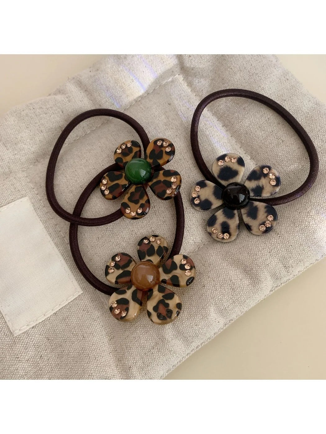 Gifty - Leopard Floral Hair Tie