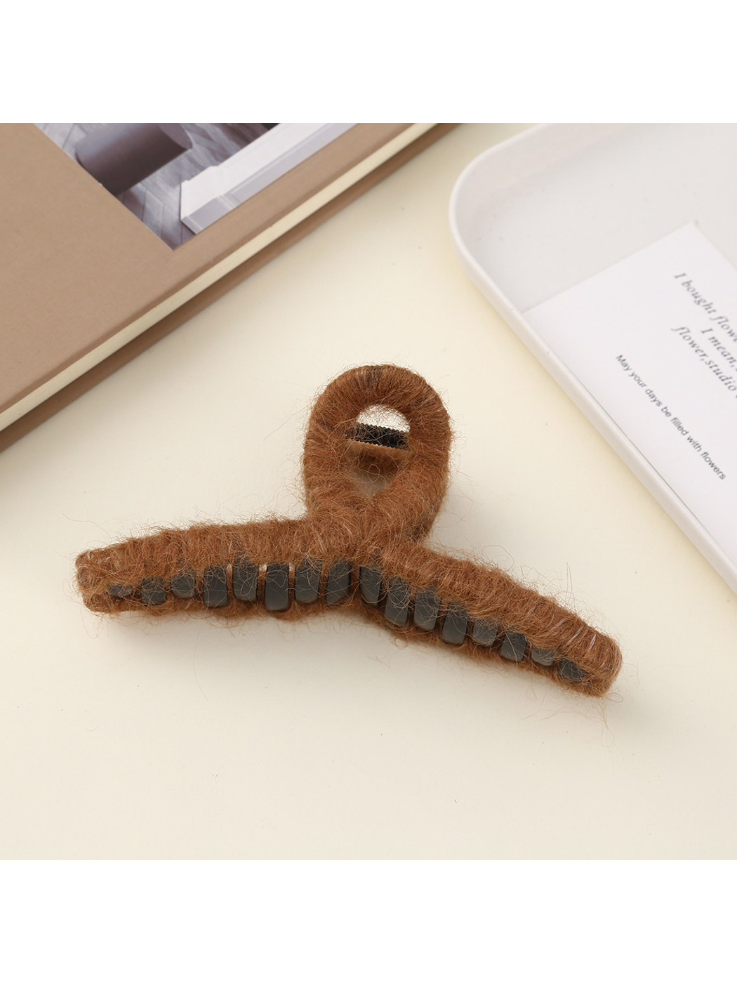 Beau - Solid Color Looped Top Hair Claw Clip