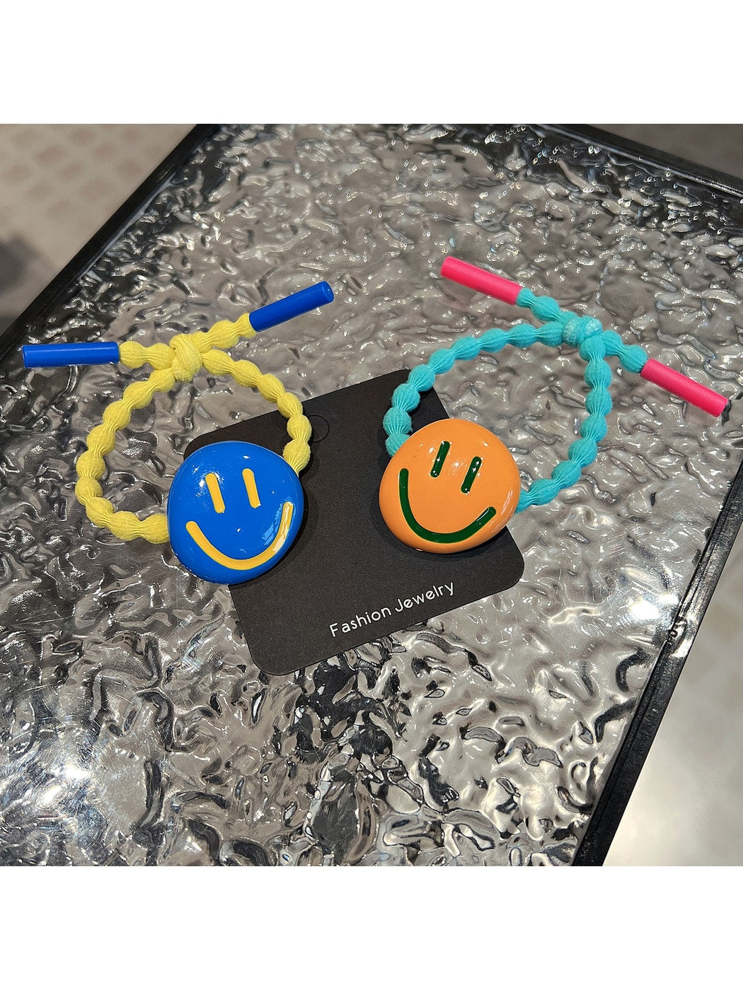 Gifty - Playful Smiley Face Elastic Ponytail Hair Tie