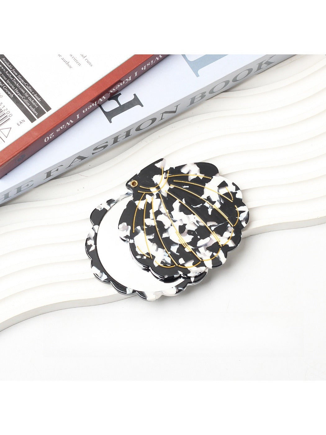 Mirroray - Seashell-shaped Acetate Mirror