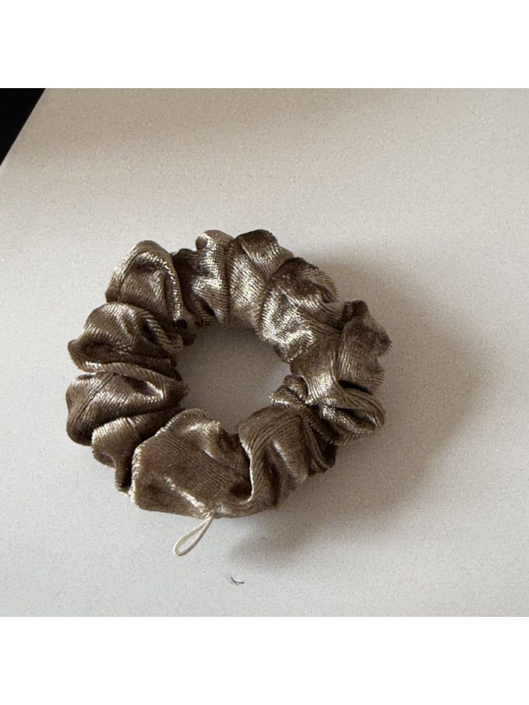 Gifty - Elegant Solid Color Ruched Scrunchie