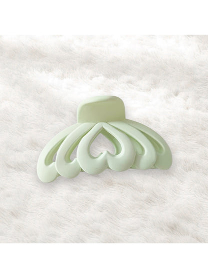 Beau - Layered Heart Cutout Everyday Style Claw Clip