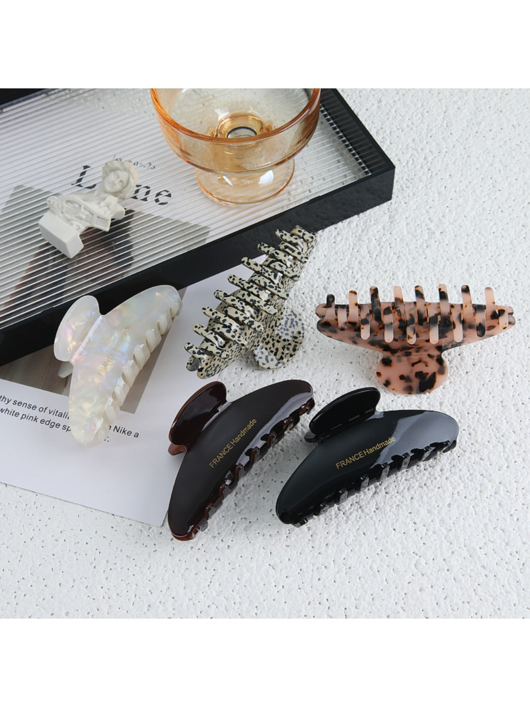 Beau - Minimalist Hair Claw Clip