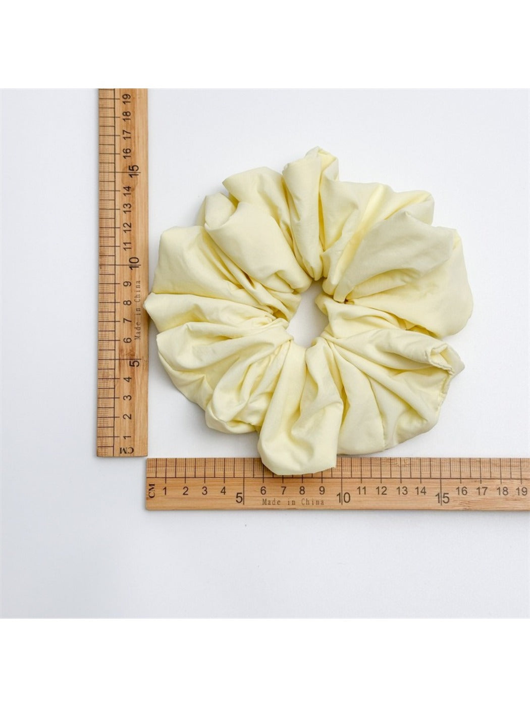 Gifty - Soft Cloud Hair Scrunchie