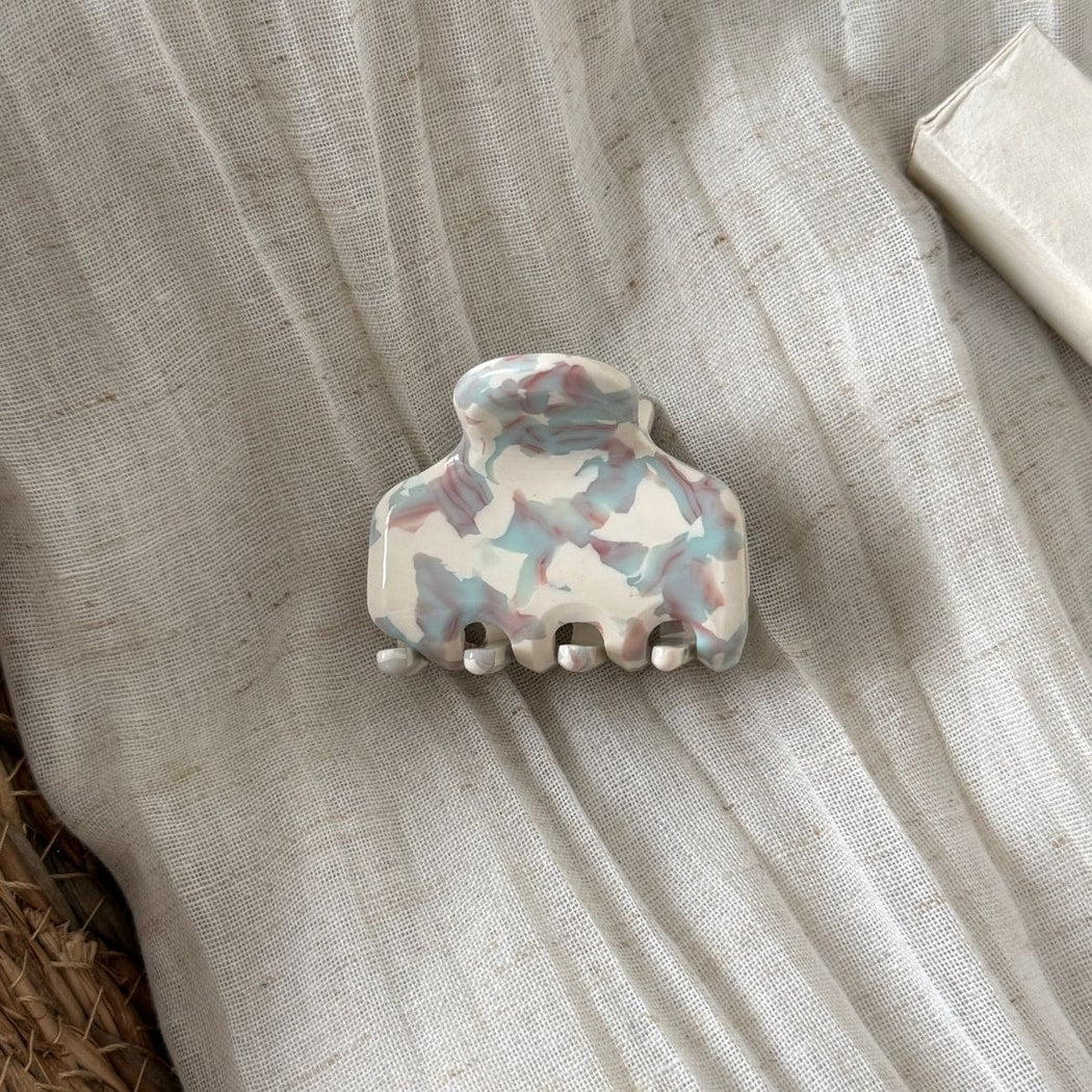Beau - Marble Swirl Acetate Hair Claw Clip