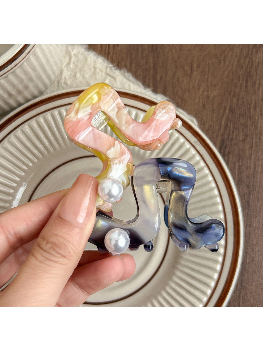 Beau - Acetate and Alloy Minimal Shape Claw Clip