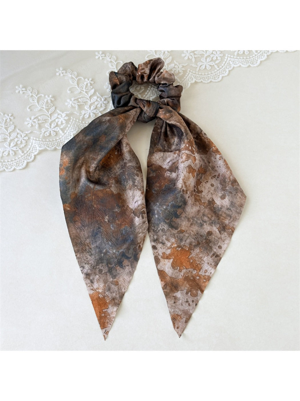 Gifty - Elegant Ink Hair Scrunchie