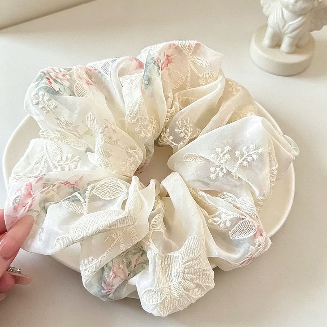 Gifty - Polyester Floral Embroidered Mesh Scrunchie