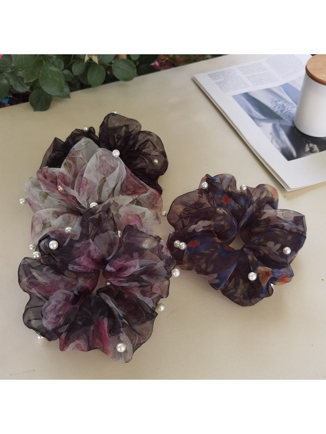 Gifty - Polyester Organza Printed Scrunchie