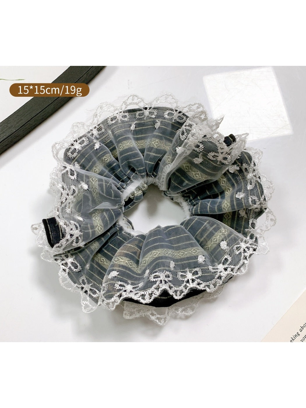 Gifty - Lace Trim Checkered Scrunchie for Women