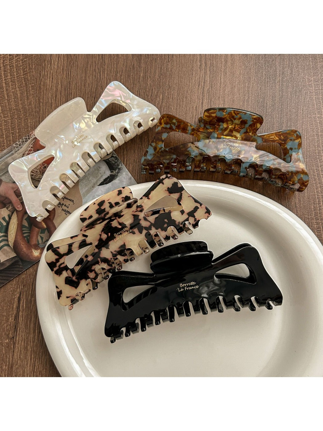 Beau - Openwork Bow Hair Claw Clip