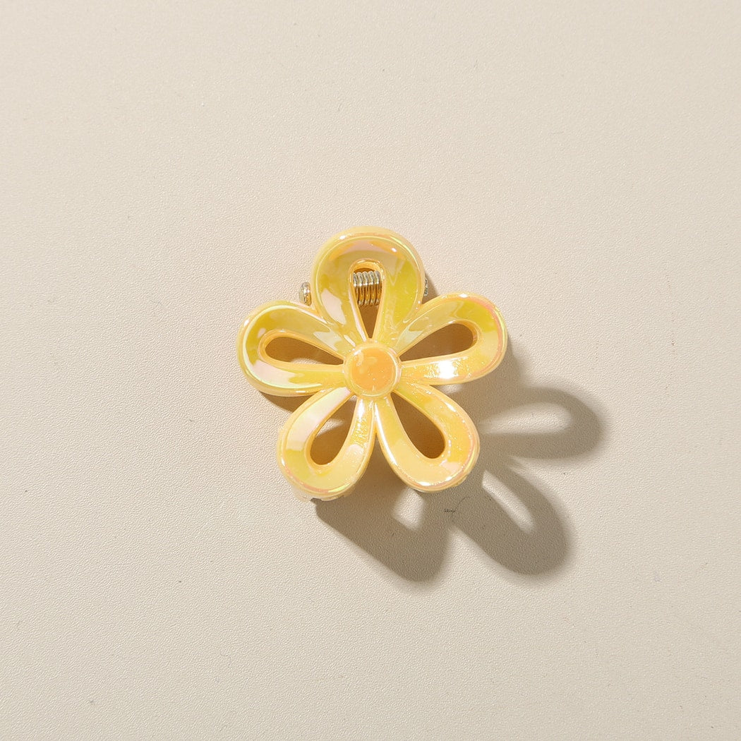 Beau - Glossy Floral PS Hair Accessory Claw Clip