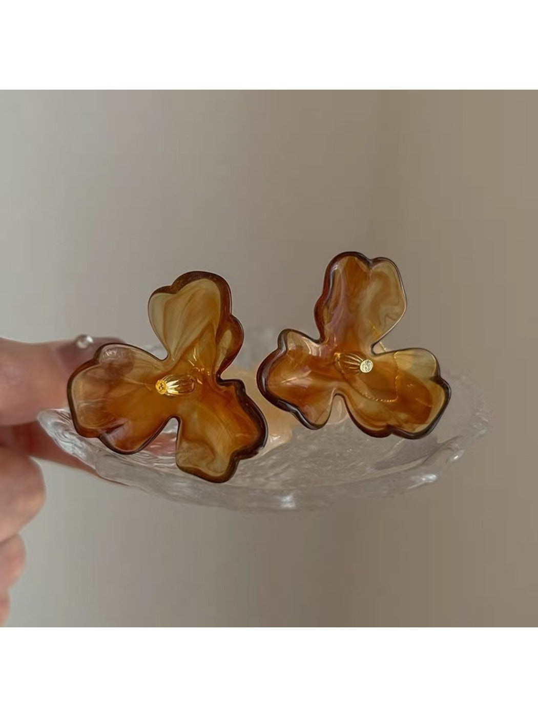 Earedge - Vintage Amber Flower Earrings