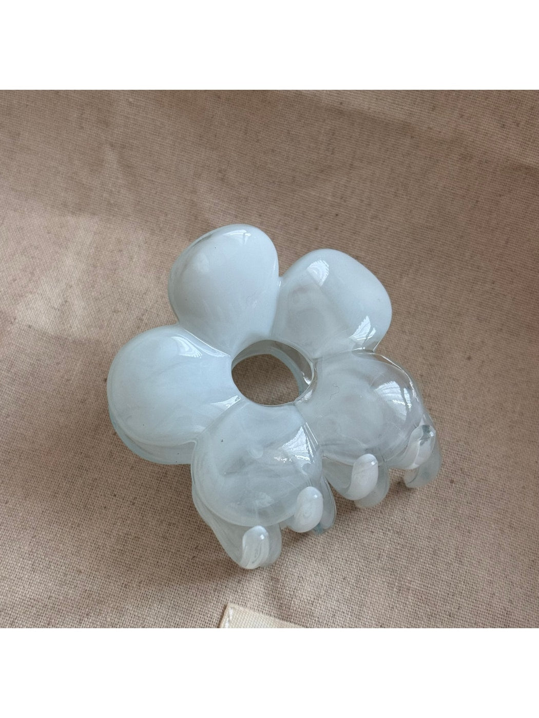 Beau - Sweet Floral Openwork Hair Claw Clip