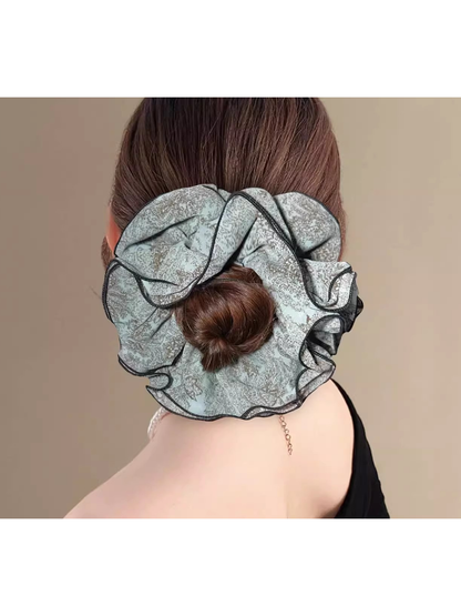 Gifty - Vintage Layered Floral Print Scrunchie