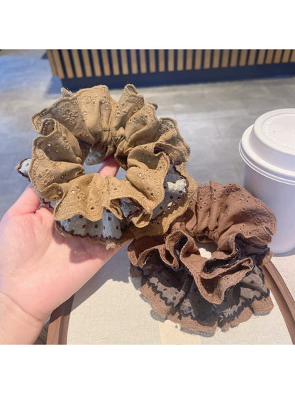Gifty - Simple Retro Lace Scrunchie