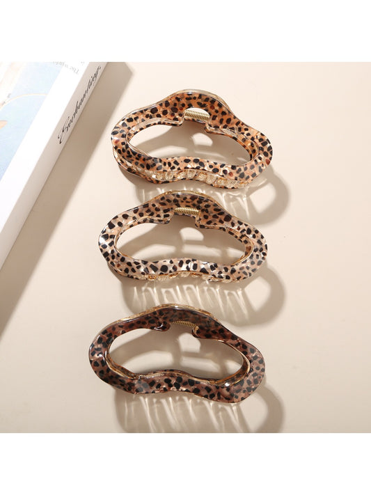 Beau - Hollowed Out Cloud Shaped Claw Clip