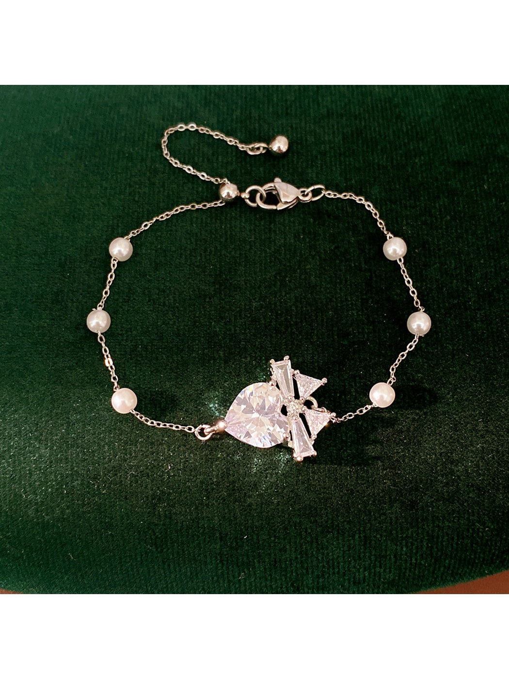 Lovra - Heart Accent Synthetic Zirconia Bracelet