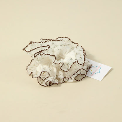 Gifty - Spring Floral Lace Scrunchie