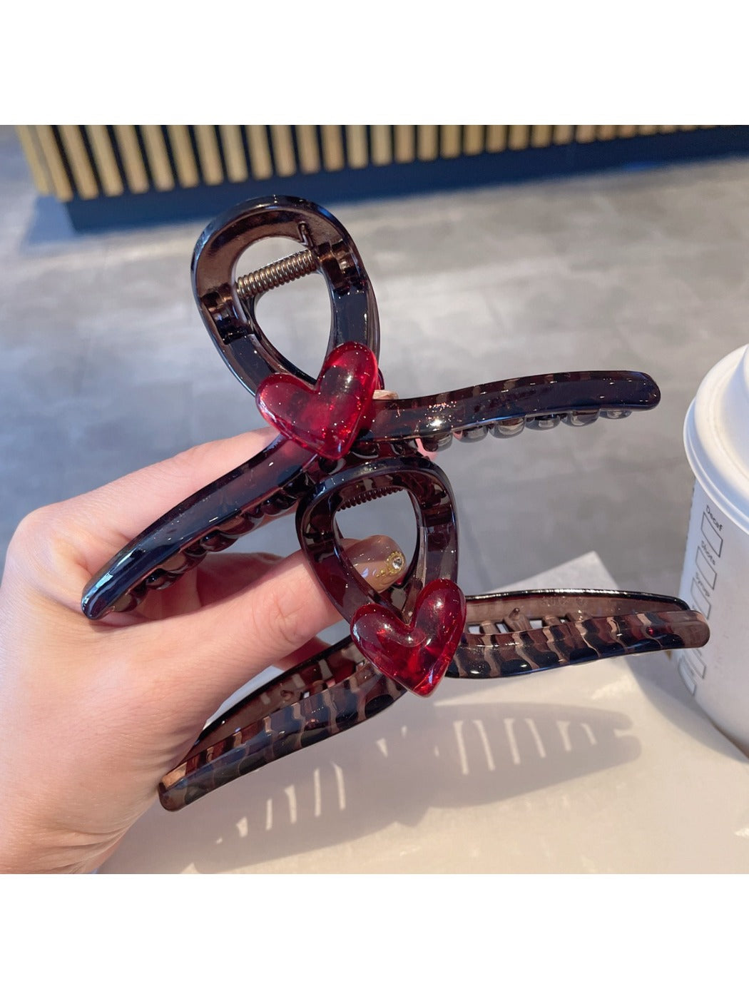 Beau - Vintage Crisscross Heart Hair Claw