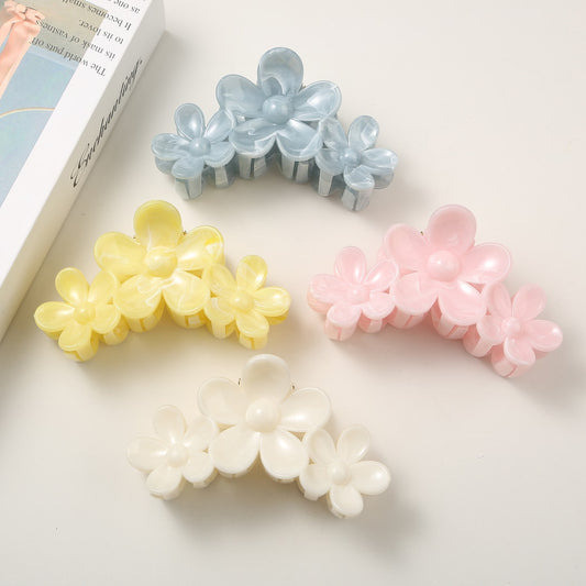 Beau - Marbled Three Flower Petal Claw Hair Clip