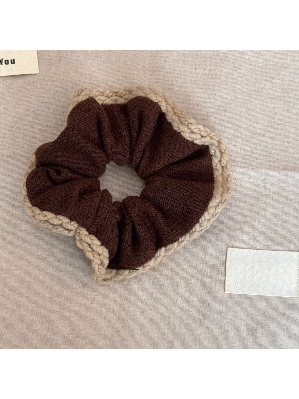 Gifty - Elegant Knit Trim Scrunchie