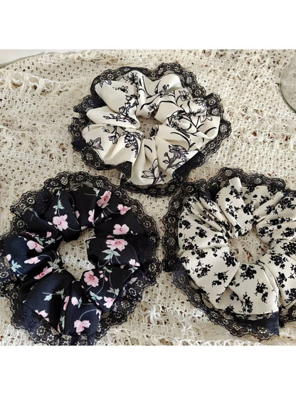 Gifty - Floral Print Lace Trim Elastic Scrunchie