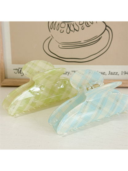 Beau - Plaid Half Circle Glossy Claw Clip