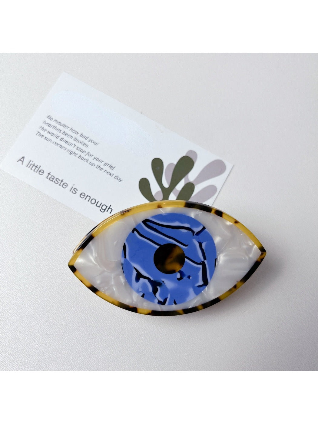 Beau - Fashionable Big Eye Hair Clip