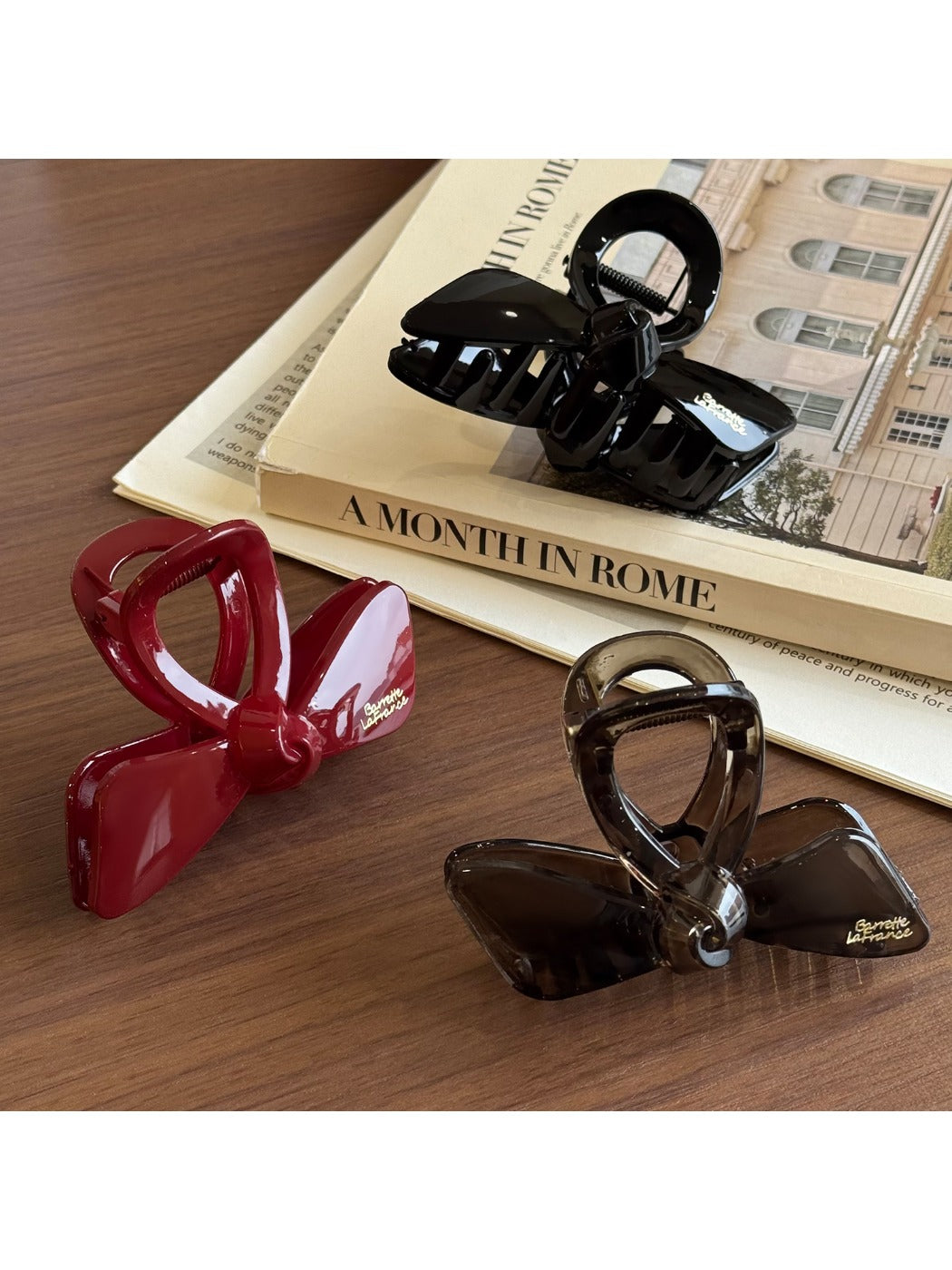 Beau - Bow Shape Glossy Plastic Claw Clip