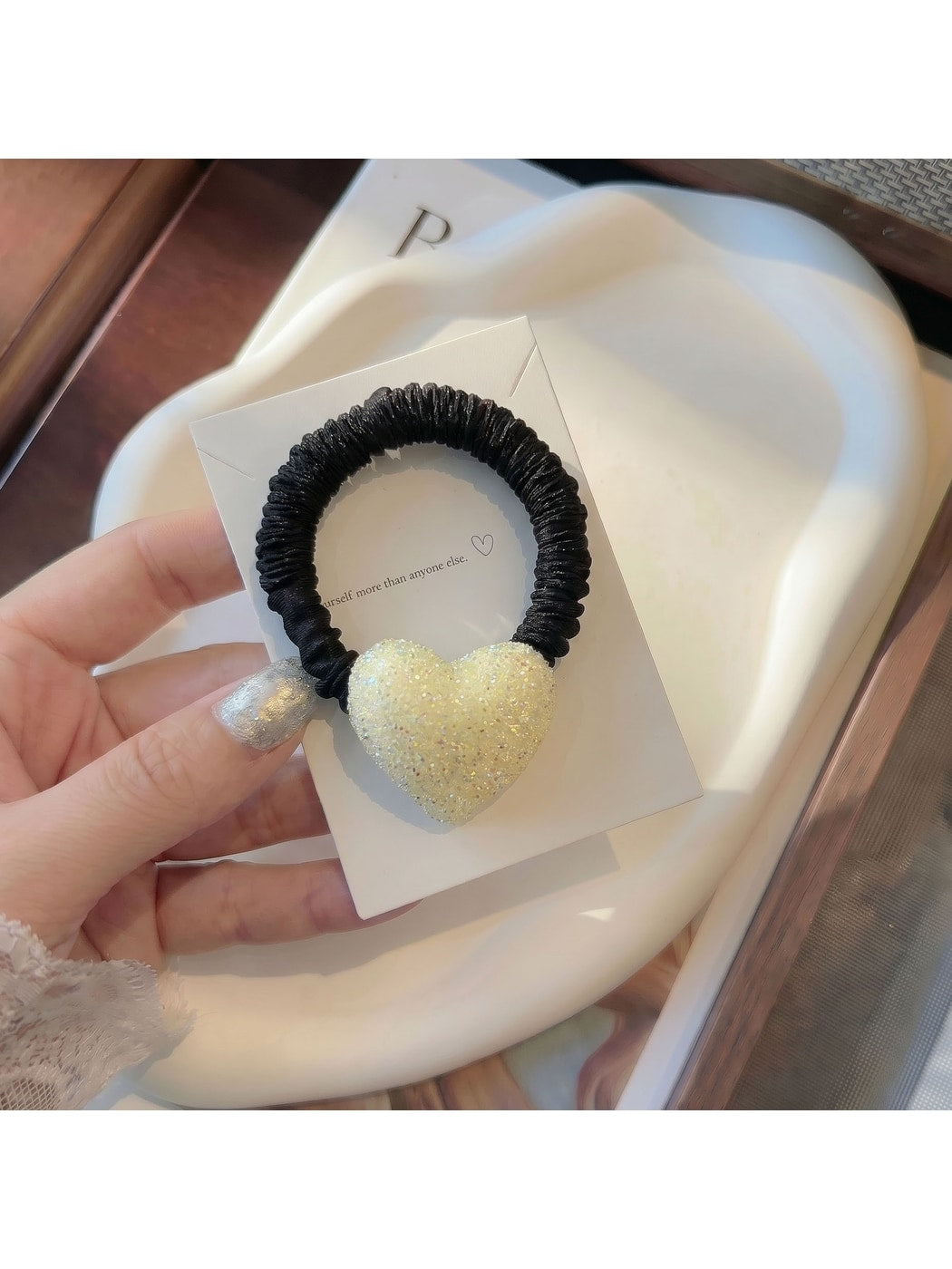 Gifty - Shimmer Heart Detail Elastic Hair Tie
