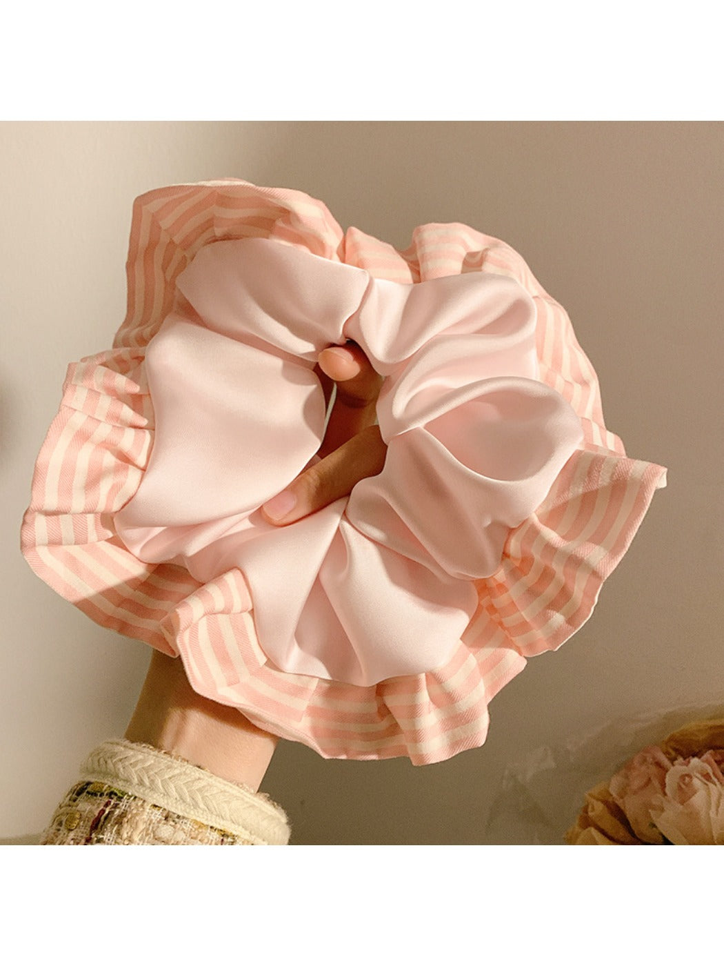 Gifty - Pink Striped Hair Loop