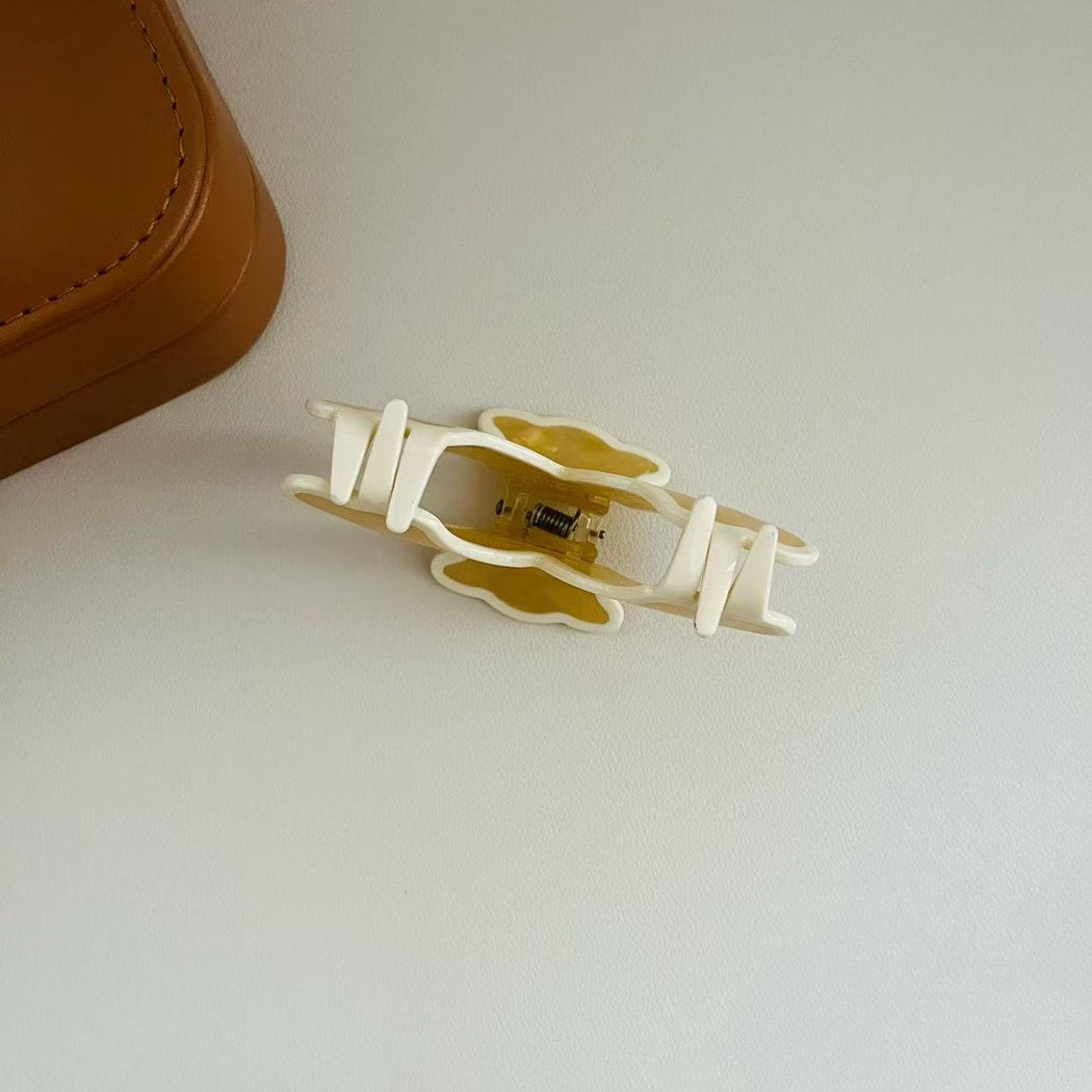 Beau - Minimalist Curved Wave Acetate Claw Clip