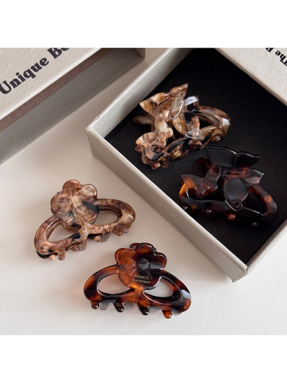 Beau - Acetate Flower Design Detail Claw Clip