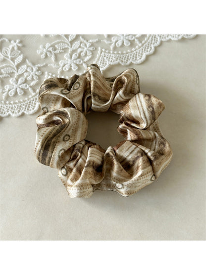 Gifty - Bohemian Satin Scrunchie with Flowing Ties