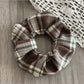 Gifty - Beautiful Checked Scrunchie