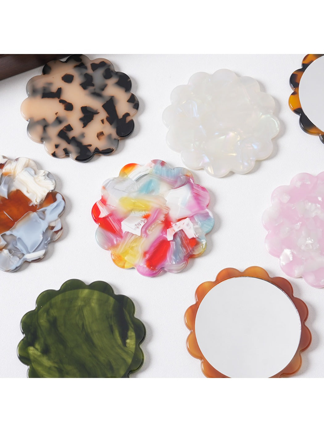 Mirroray - Sunflower Shaped Retro Makeup Mirror